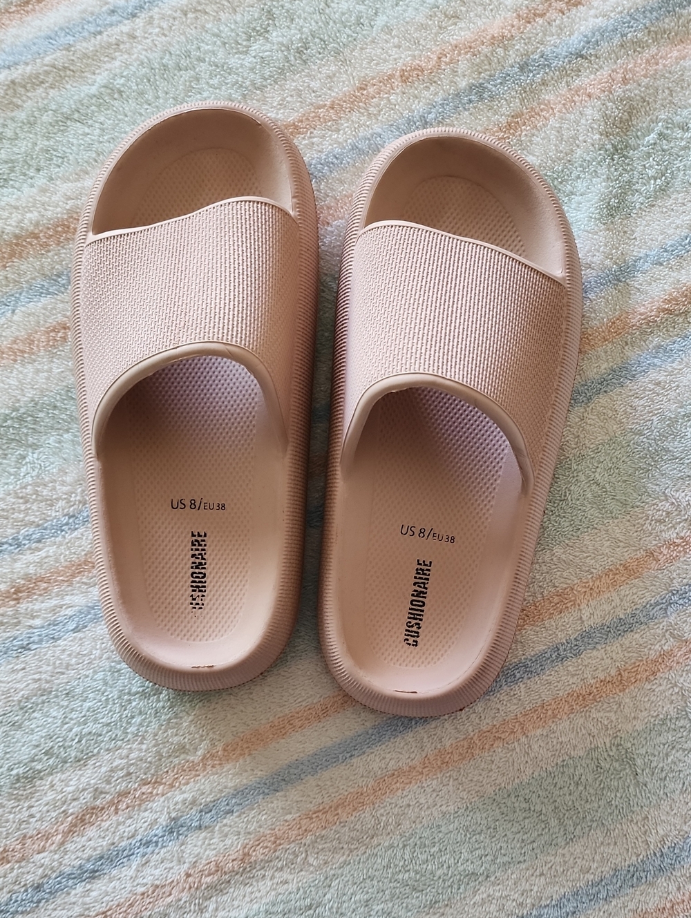 Cushionaire Flip Flops